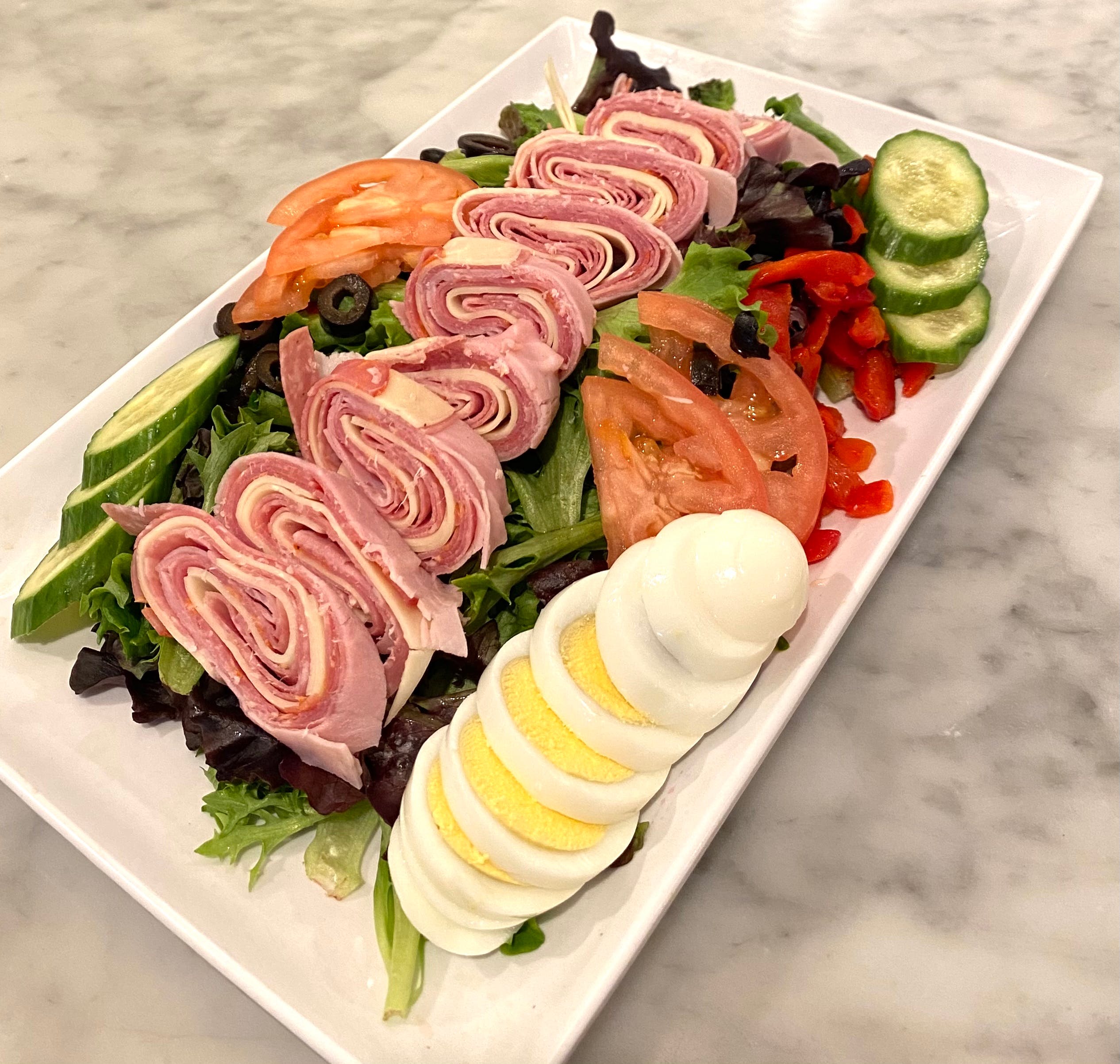 Order Chef Salad - Salad food online from Italian Corner Deli By Massimo store, Trumbull on bringmethat.com