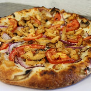 Garlic Chicken Combo Pizza