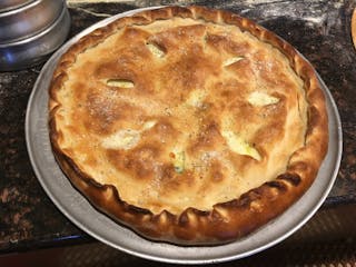 Broccoli, Spinach, Garlic & Cheese Stuffed Pizza