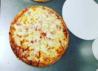 Hawaiian Pizza