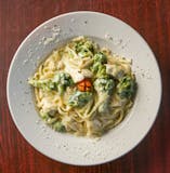 Chicken & Broccoli Alfredo Pasta