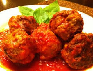 Meatballs & Garlic Bread