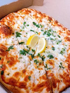 Fresh Clams Pizza