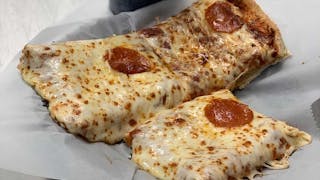 3 Cuts & 16 Fountain Drink Special