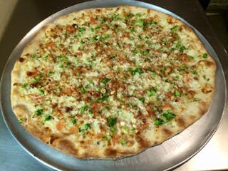 White Pizza with Tomatoes & Broccoli