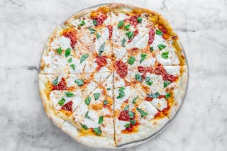 Fresh Mozzarella Pizza