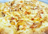 Lagos Lova Pizza