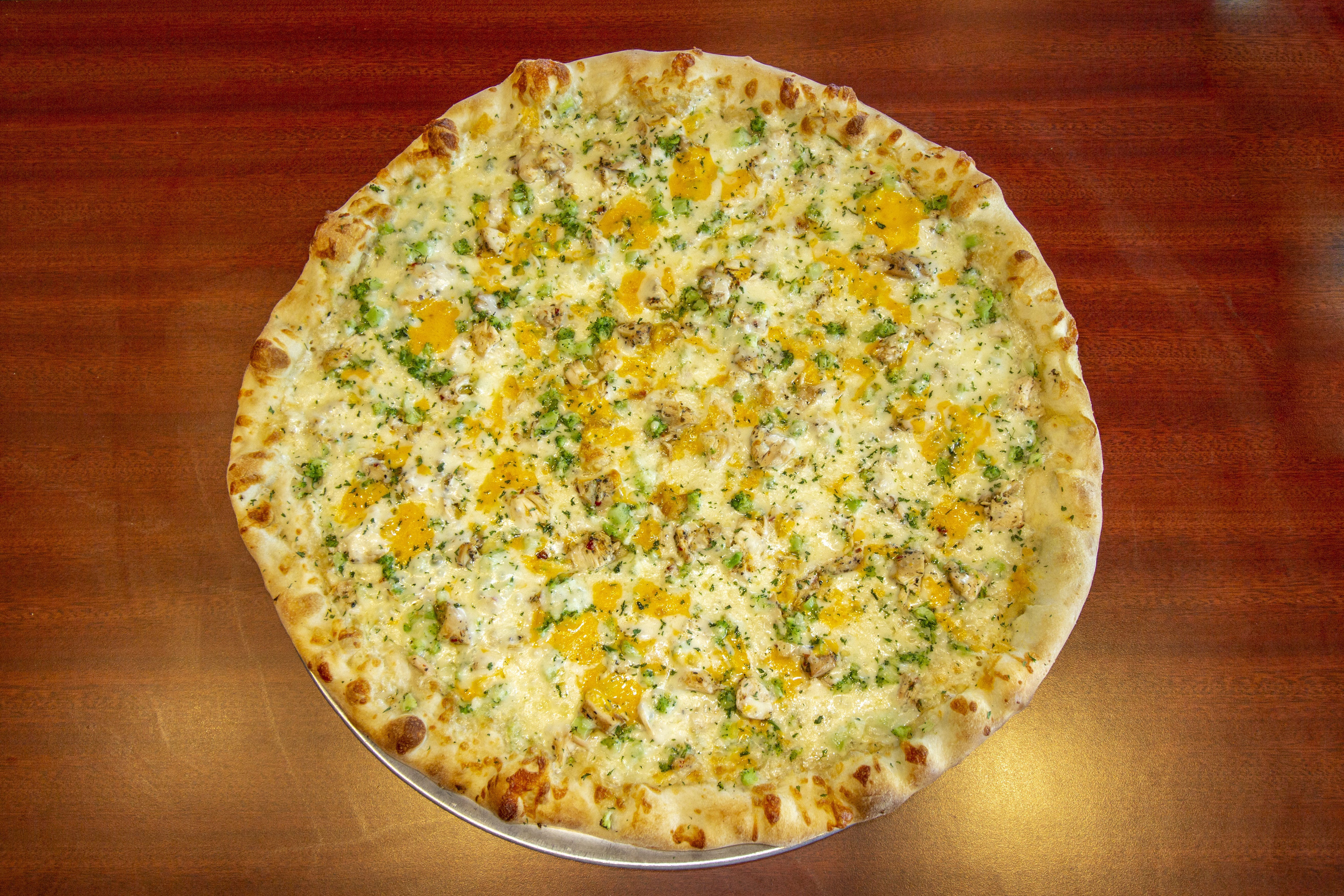 White Broccoli & Chicken Pizza