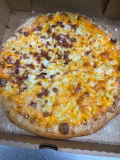 Bacon Mac and Cheese Pizza