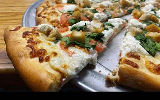 16. Chicken Florentine Pizza
