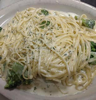Fettuccine Alfredo with Broccoli
