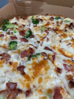 Loaded Baked Potato Pizza