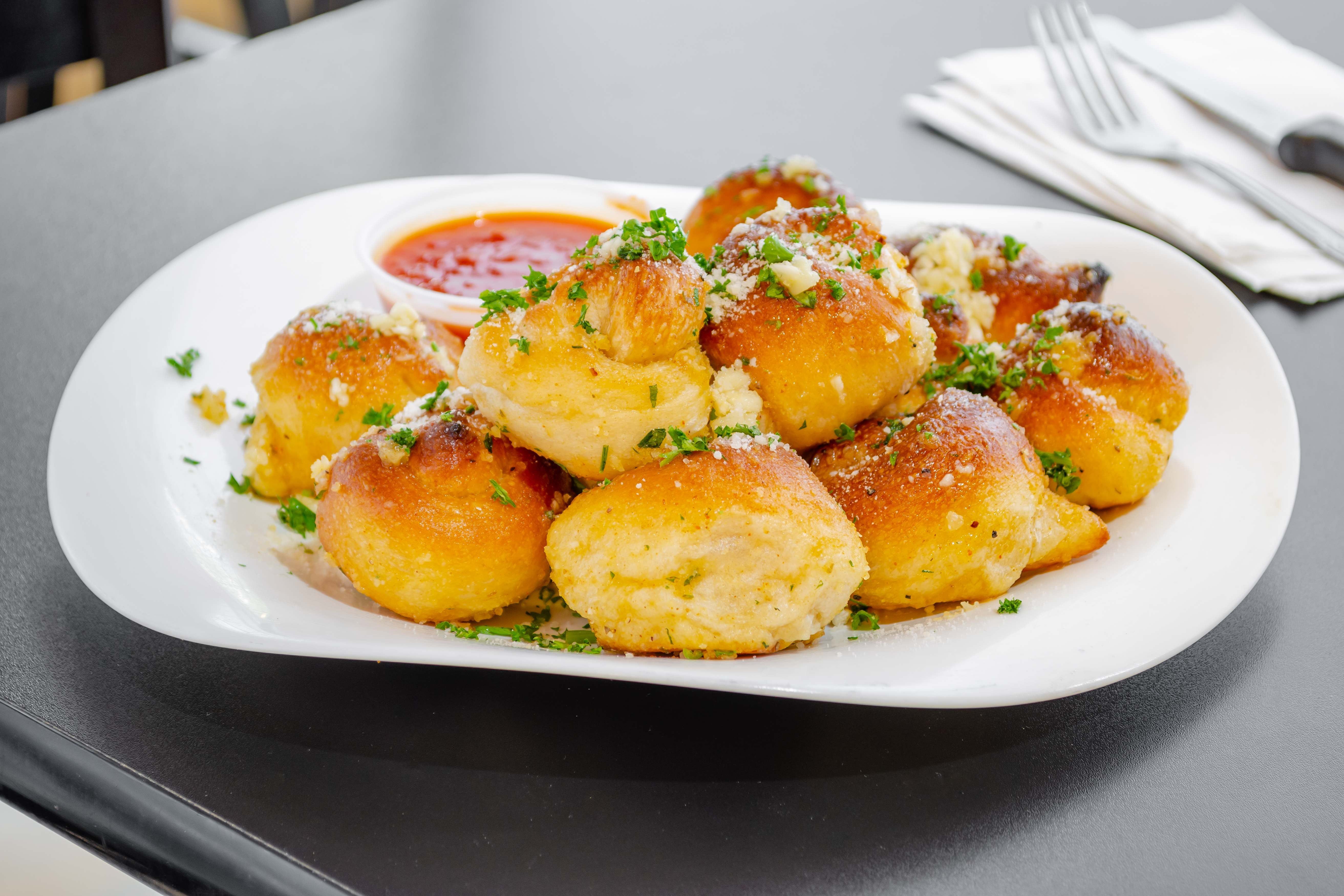 Garlic Knots from Fucino Pizza