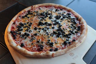 Black & Gold Pizza