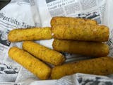 Mozzarella sticks (8)