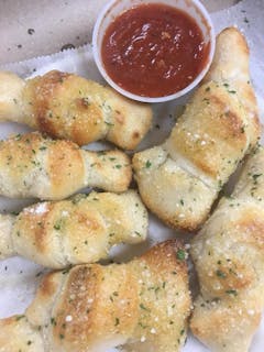 Garlic Knots with Marinara Sauce