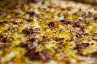 Chicken Deluxe Pizza