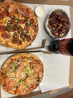 2 Family 2 toppings & 20 wings