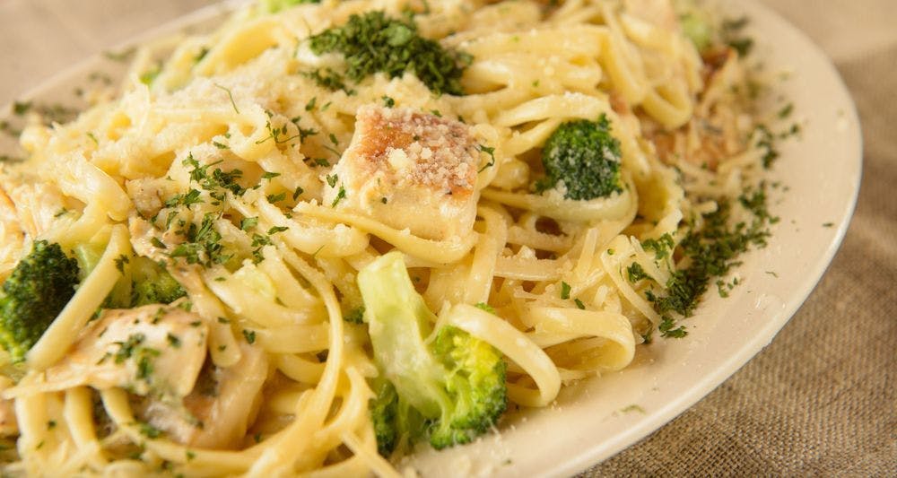 115) Chicken Alfredo Pasta