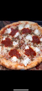 Beef Lasagna Pizza