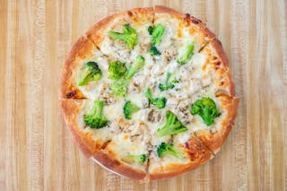 2. Chicken Alfredo Pizza