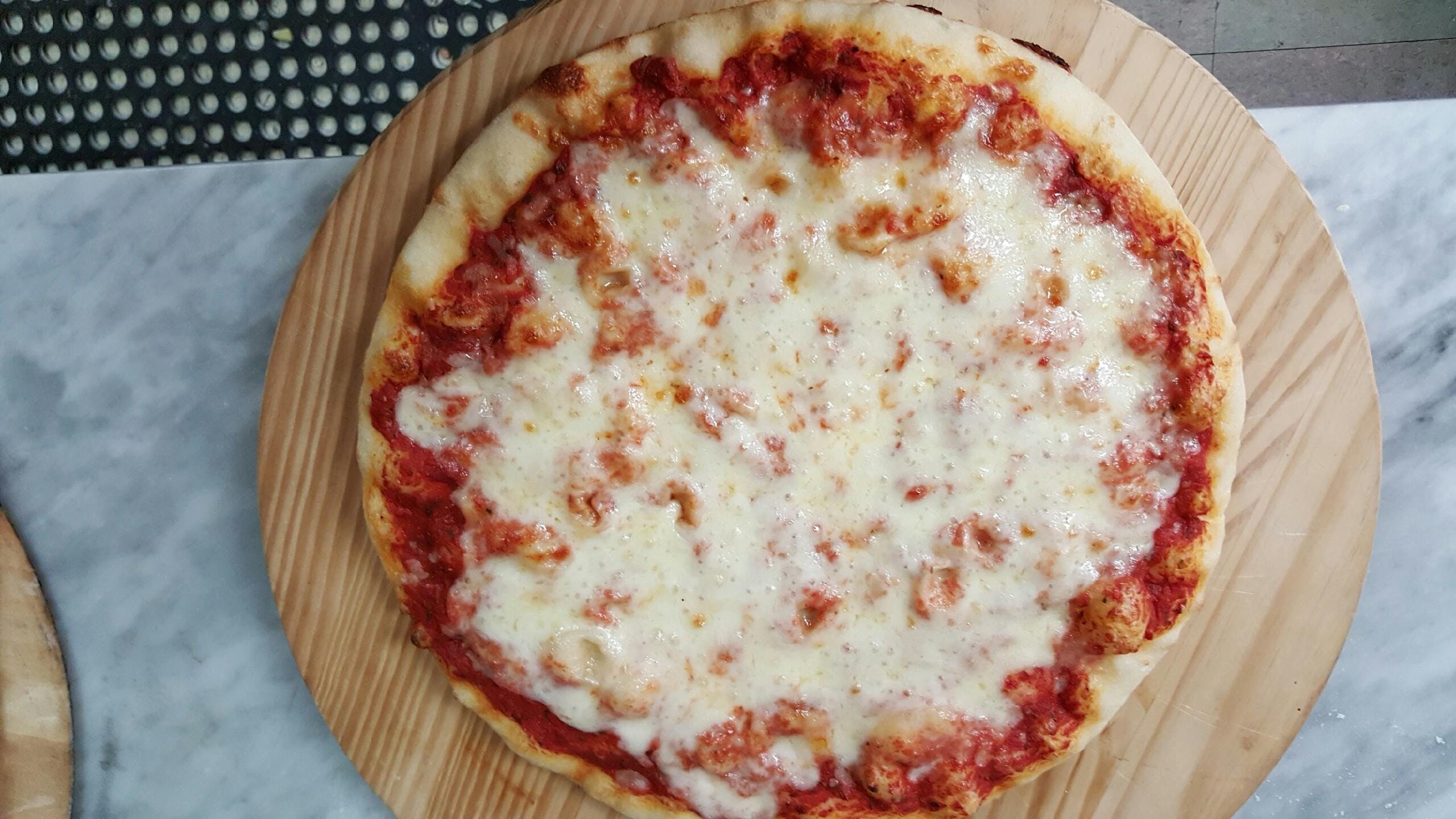 Red Cheese Pizza
