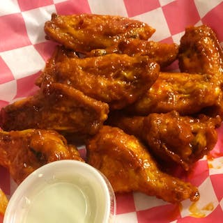 1/2 lb Boneless Wings w/curly fries