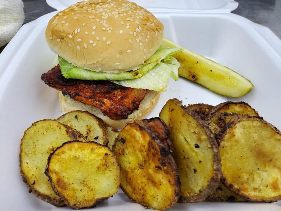 Order Tandoori Chicken Sandwich - Sandwich food online from Amar Pizza store, Troy on bringmethat.com