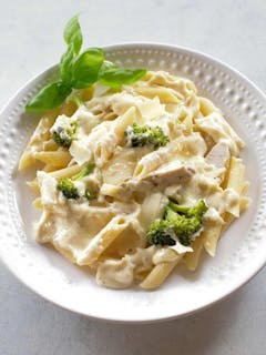 Pasta with Alfredo Sauce