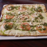Chicken & pesto flatbread
