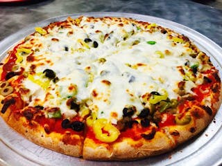 'E.B.A.' (Everything But Anchovies) Pizza
