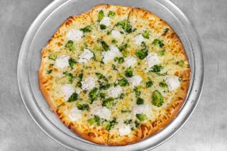 White Broccoli Pizza