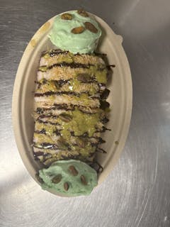 Dubai Kunafa Cinnamon Rolls