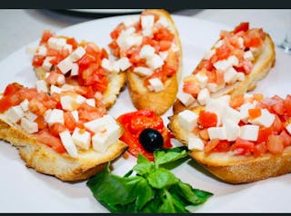 Bruschetta Crostini