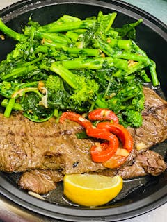 Skirt Steak over Broccoli Rabe