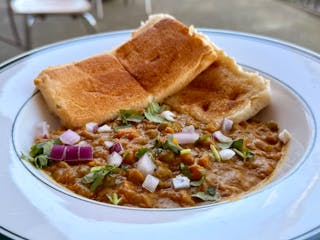 Desi Bhaji - Roman Pav