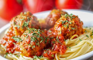 Pasta with Tomato Sauce & Meatballs