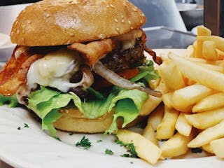 "Hall of Fame" Burger