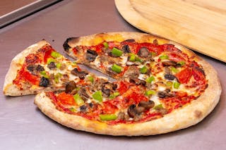 Deluxe Pizza