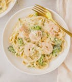Fettuccine alfredo/chicken/shrimp broccoli