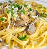 Fettuccine with Clam Sauce