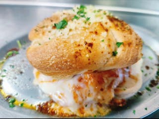 Chicken chipotle garlic knots sandwich