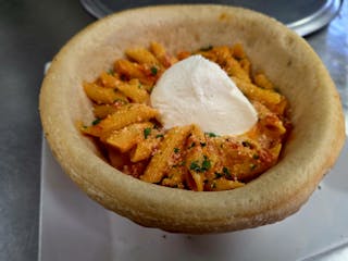 Pasta bread bowl alla vodka
