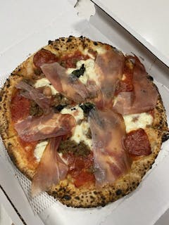Tre Carne Pizza