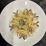 Clams in a white wine sauce