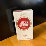 Lucky Strike Gold 100's