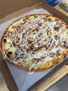 The Ultimate Chicken Pizza