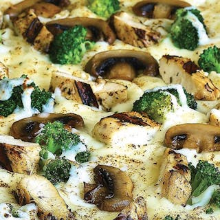 Chicken Alfredo Pizza
