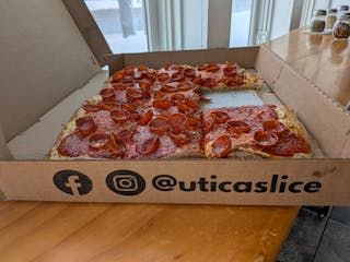 Bee Sting Pizza