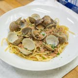 Pasta with White Style Clam Sauce